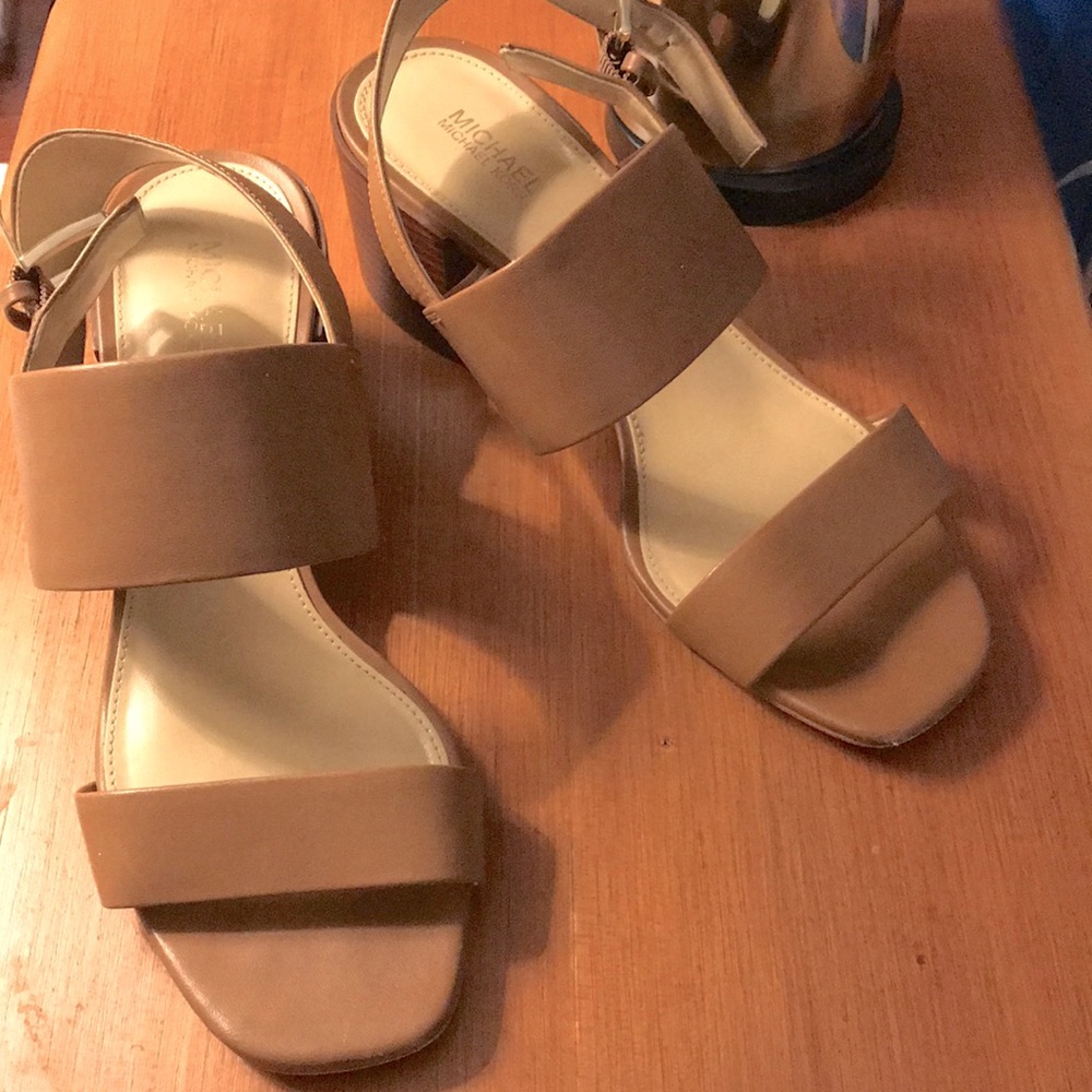 Michael Kors size 7 open toe sandals